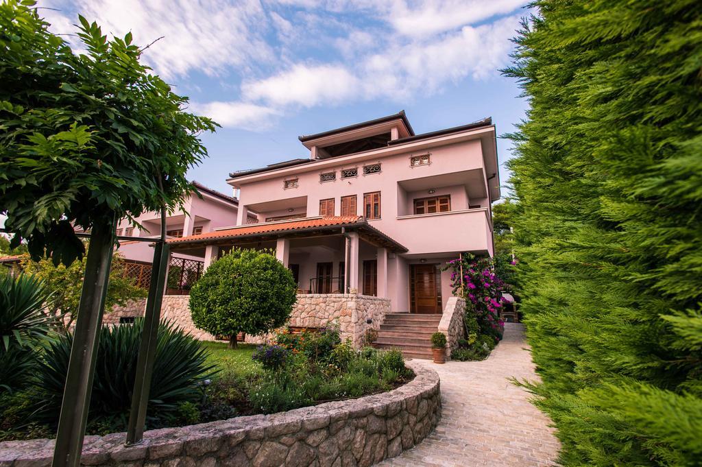 Villa Amalija Sukosan Exterior photo